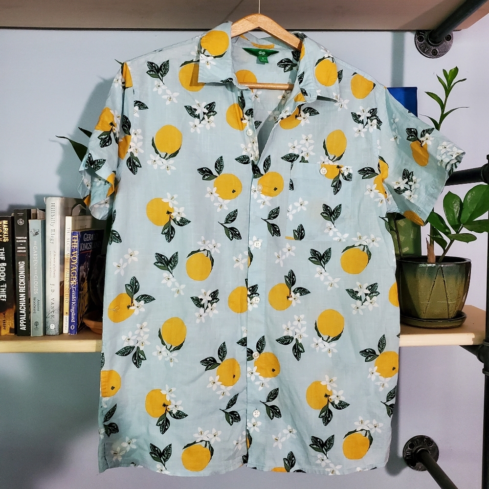 Gender netural button up 🍋